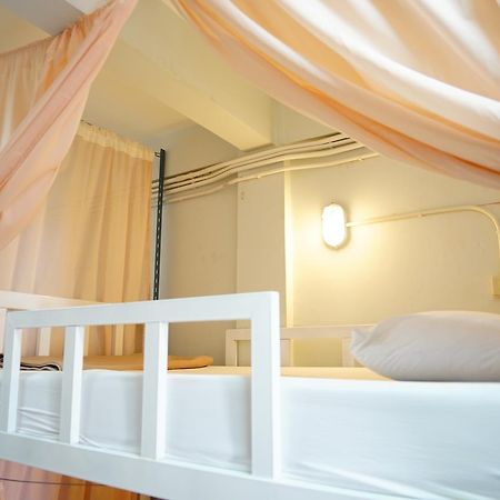 Counting Stars Hostel Bangkok Bagian luar foto