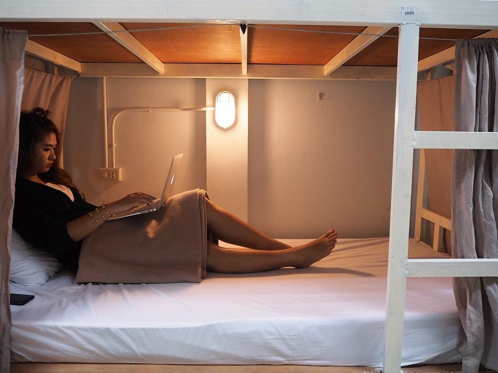 Counting Stars Hostel Bangkok Bagian luar foto