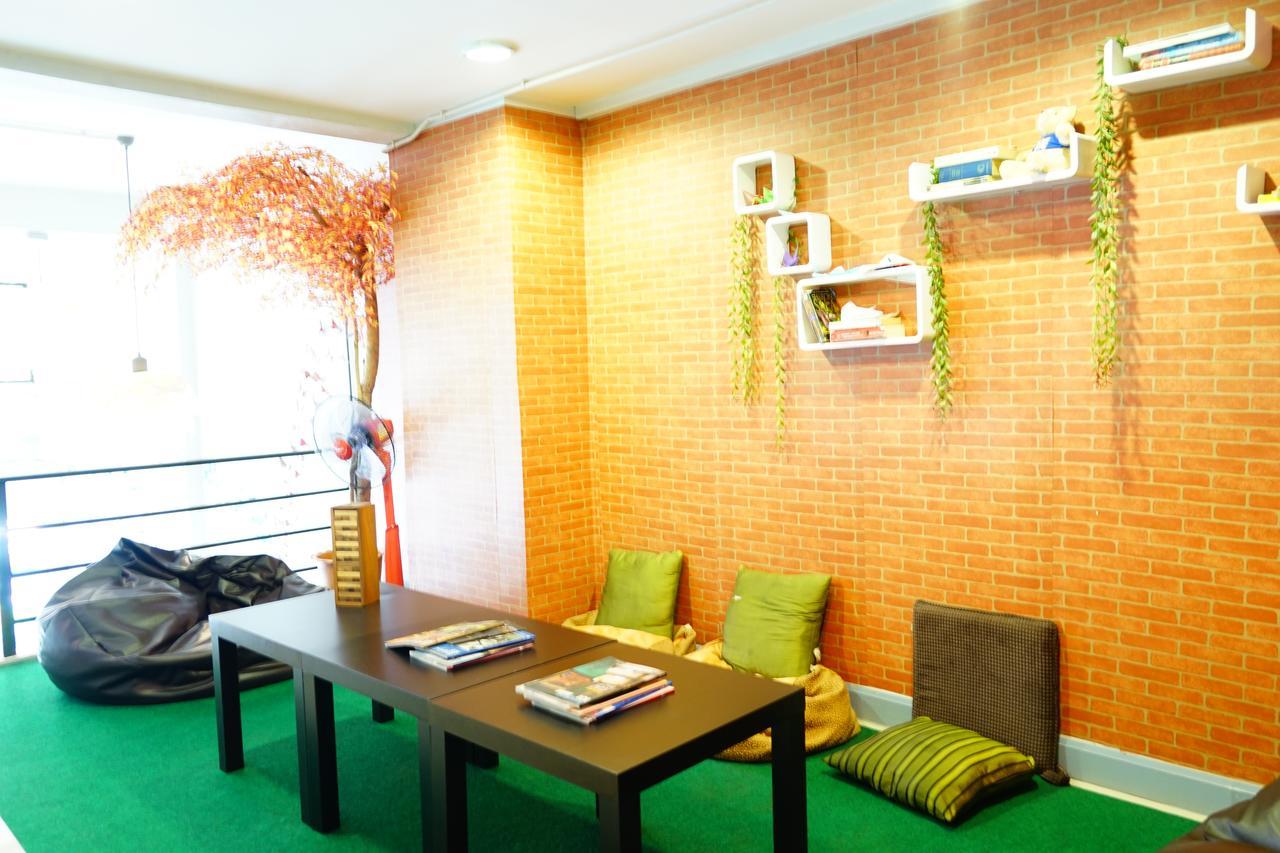 Counting Stars Hostel Bangkok Bagian luar foto